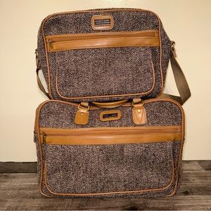 Set Of Two Vintage Amelia Earhart Tweed Travel Luggage Full Zip Shoulder Bag 60s